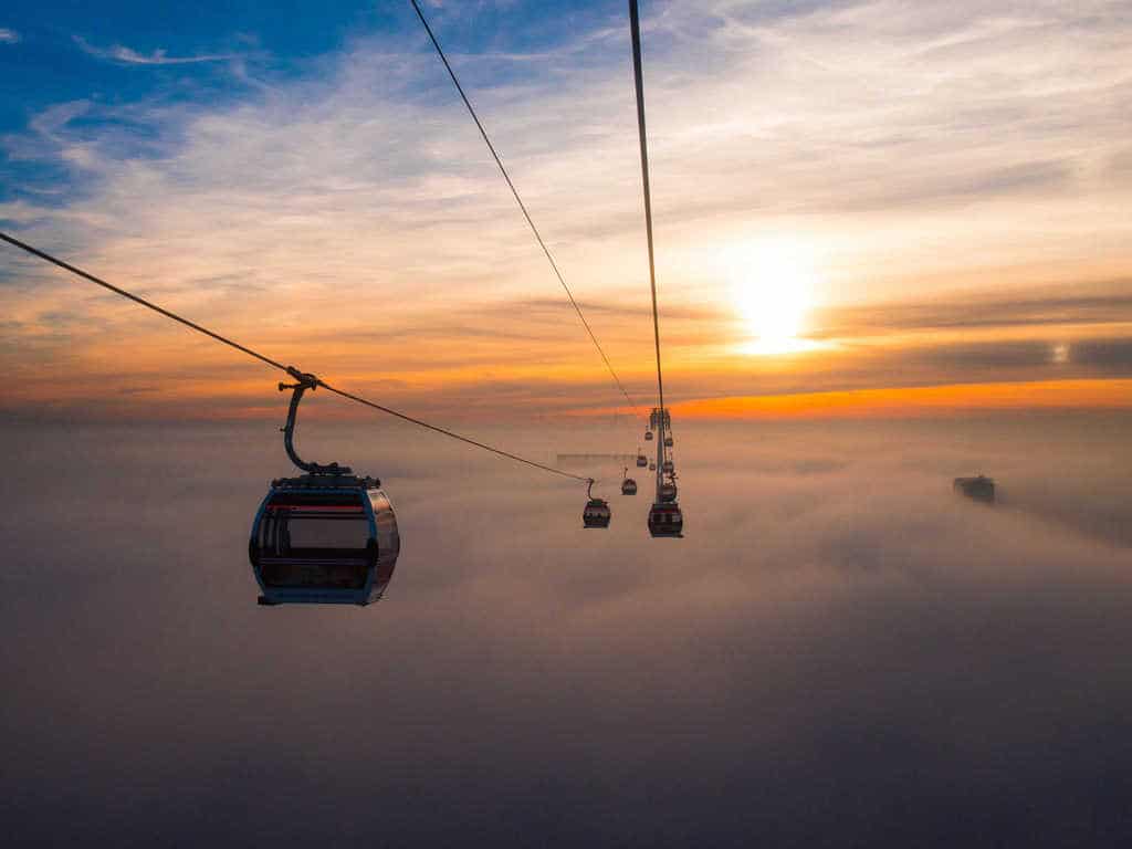 foggy London and the Emirates Air Line by Edwin Hopper via Flickr