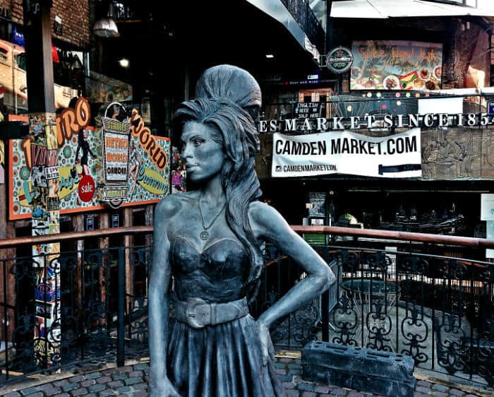 amy winehouse statue in camden, london