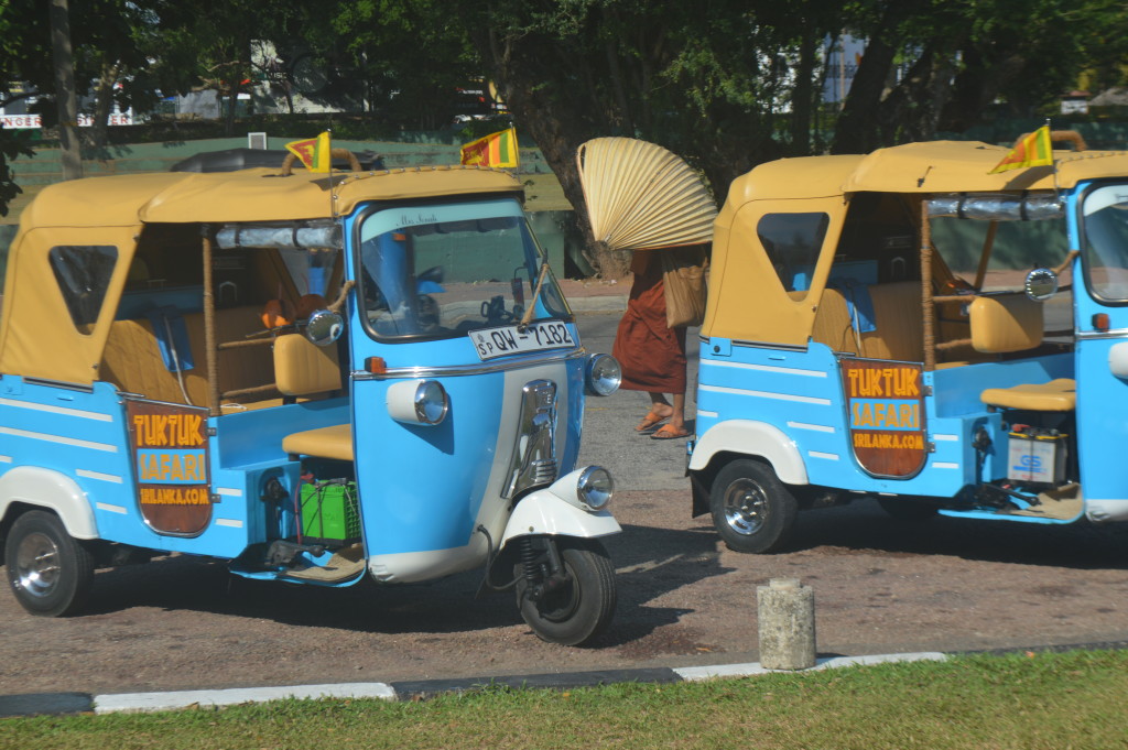 what to see in sri lanka - tuk tuk cars