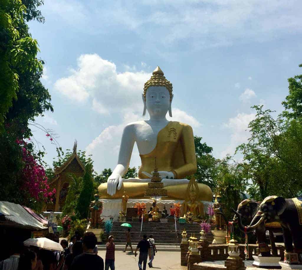 chang mai statue elena echave