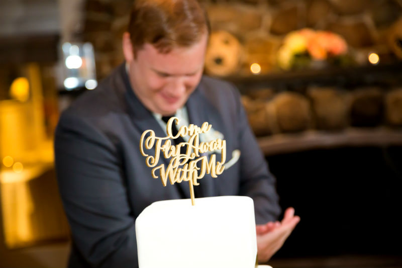 travel themed wedding cake topper