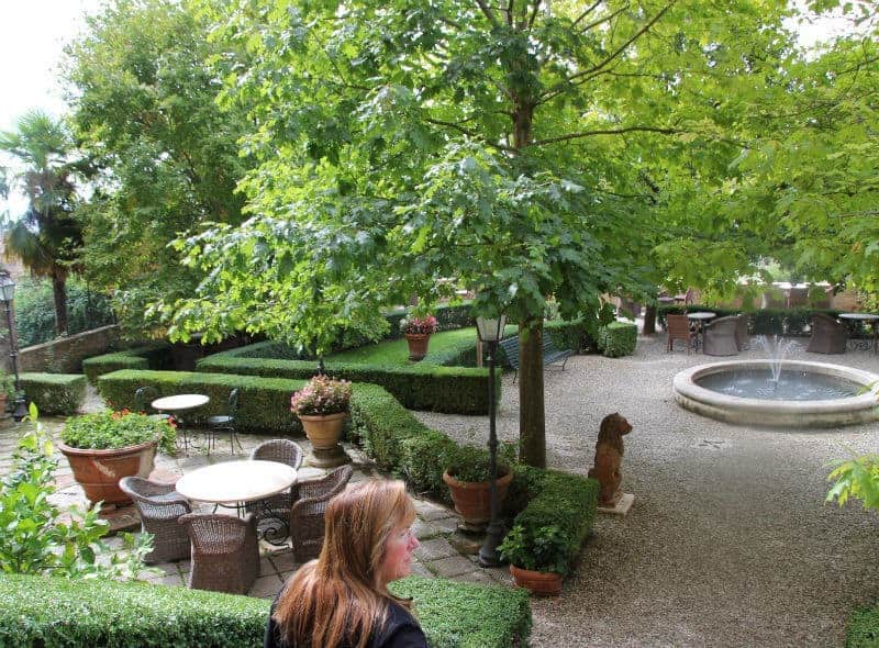 hotel courtyard siena italy