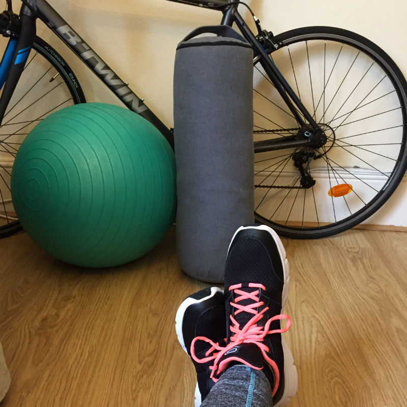 decathlong bike and yoga bolster