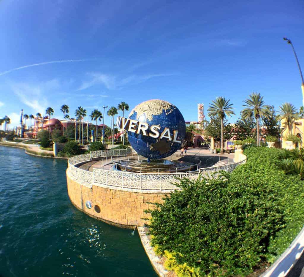 universal studios world globe enterance