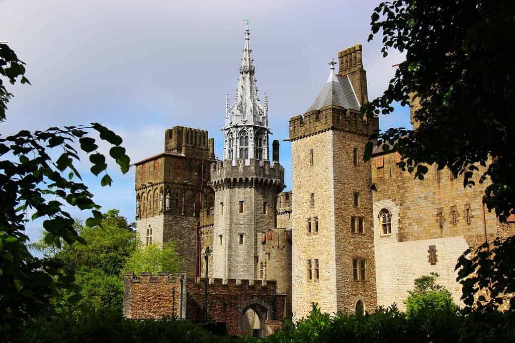 cardiff castle in wales