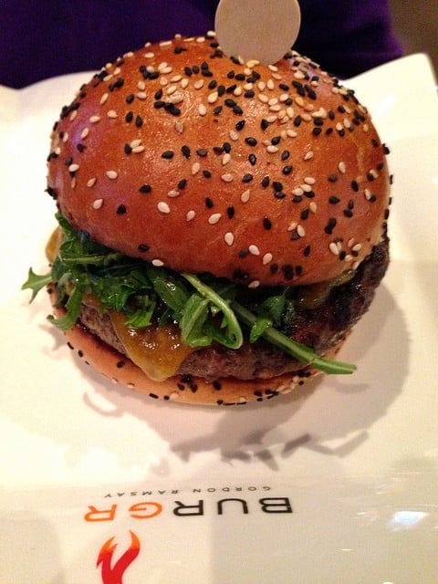 gordon ramsey burger las vegas planet hollywood