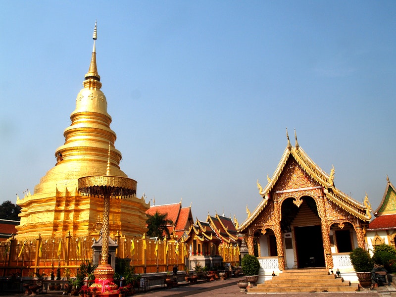 golden temple bangkok