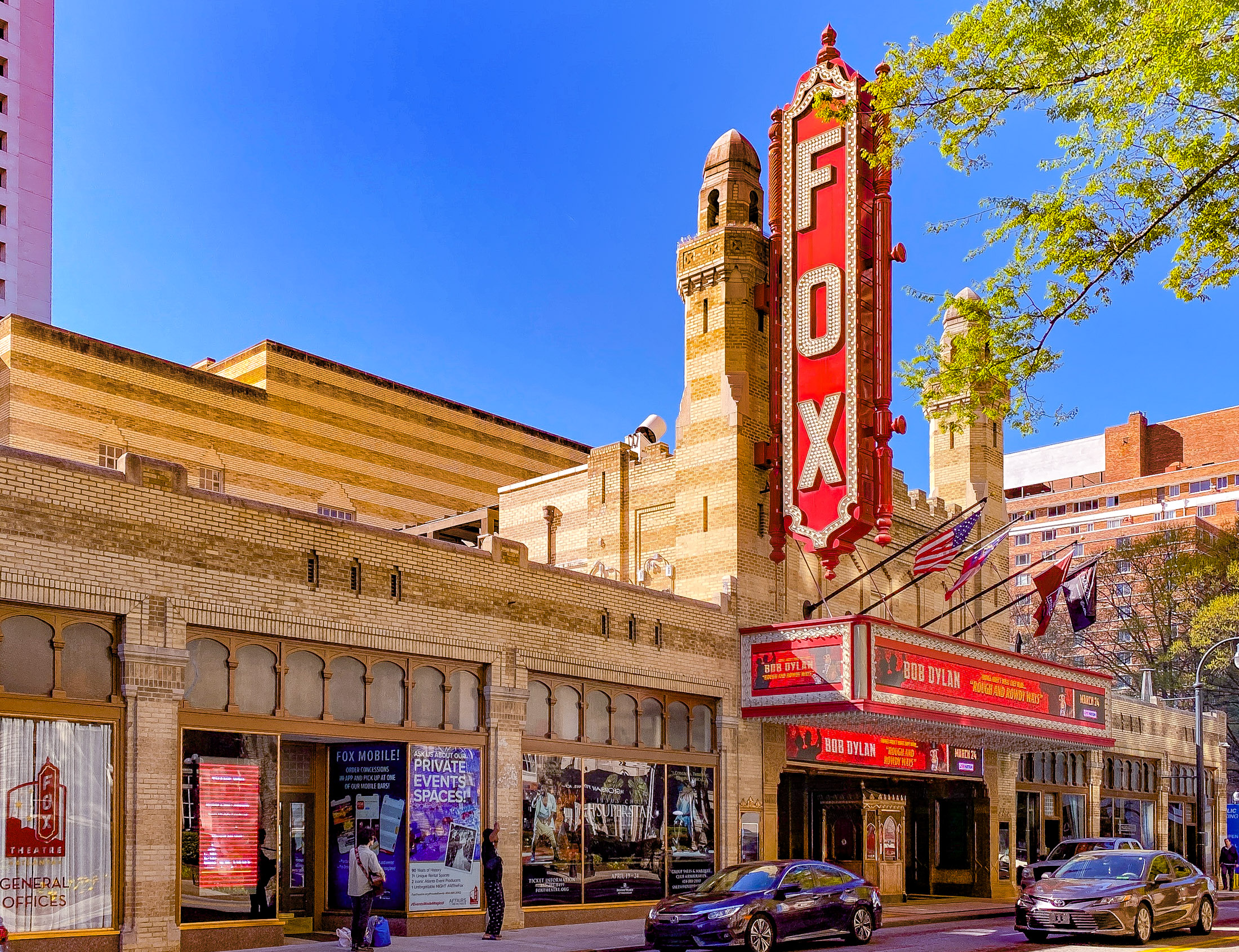 03-24-22 Bob Dylan concert The Fox Burell Cecelia Jennie Clayton 50 marquee best - by Noel Mayeske